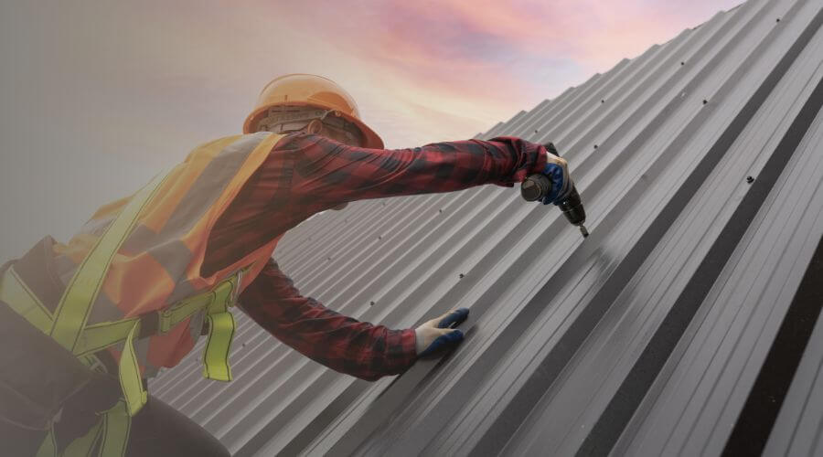 Professional gutter cleaning in Hayes, VA